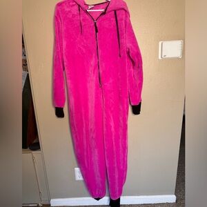 Women’s large pink furry pajama zip up jumper